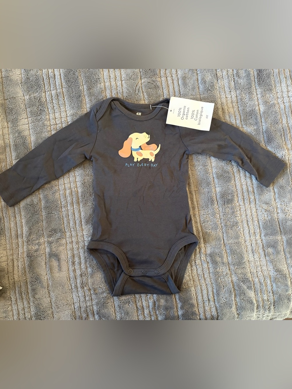 H&M Charcoal Long-Sleeve Baby One-Piece with Puppy Graphic 3-6 months